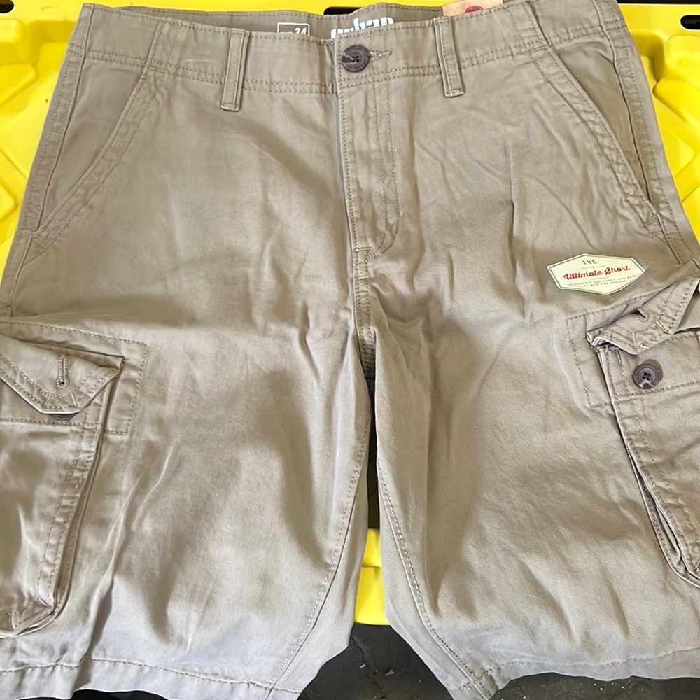 NWT urban pipeline cargo shorts size 34